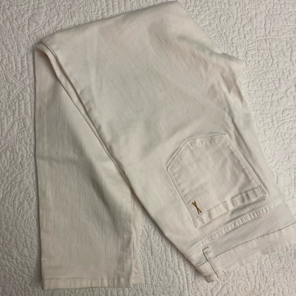 Vintage America Women’s Off White Embroidered Floral Bestie Jeans Size 8/29